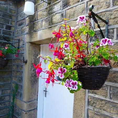 Wood End Cottage Slaithwaite Exterior photo